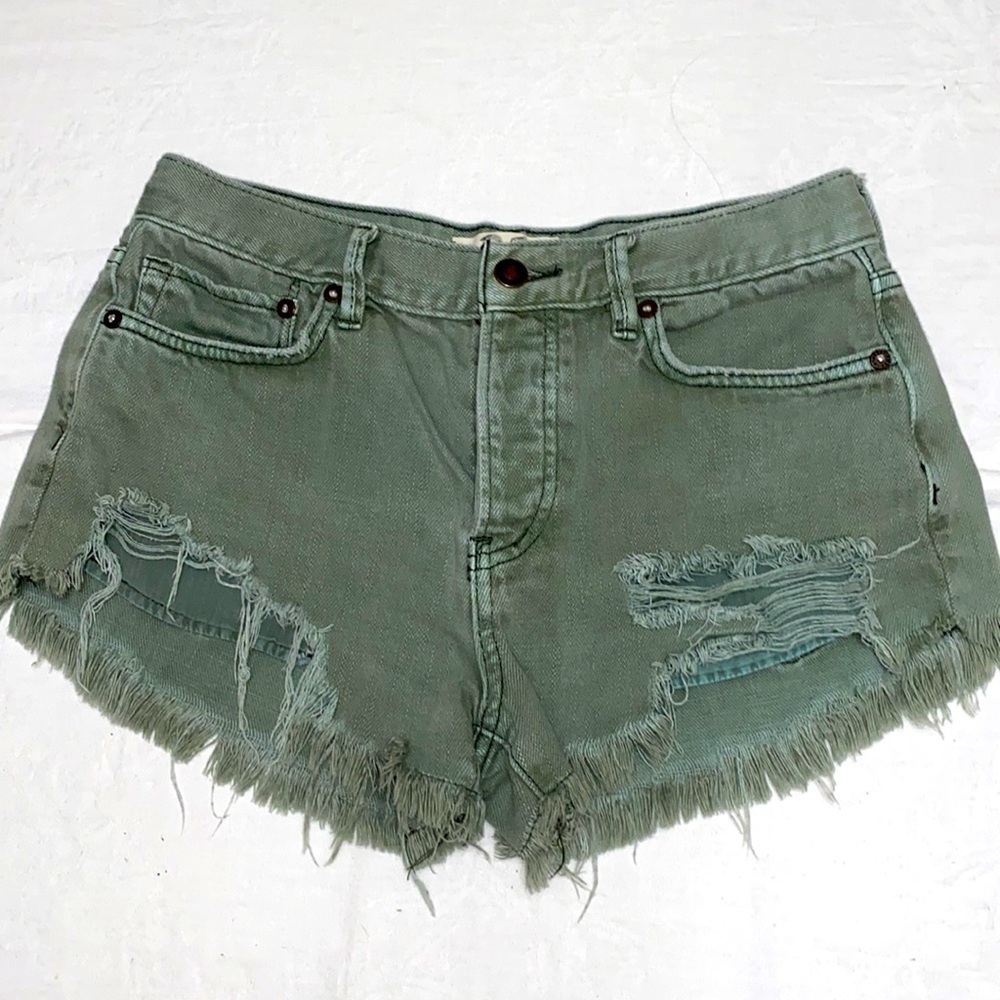 Free people size 26 green denim cut off jean shorts jorts